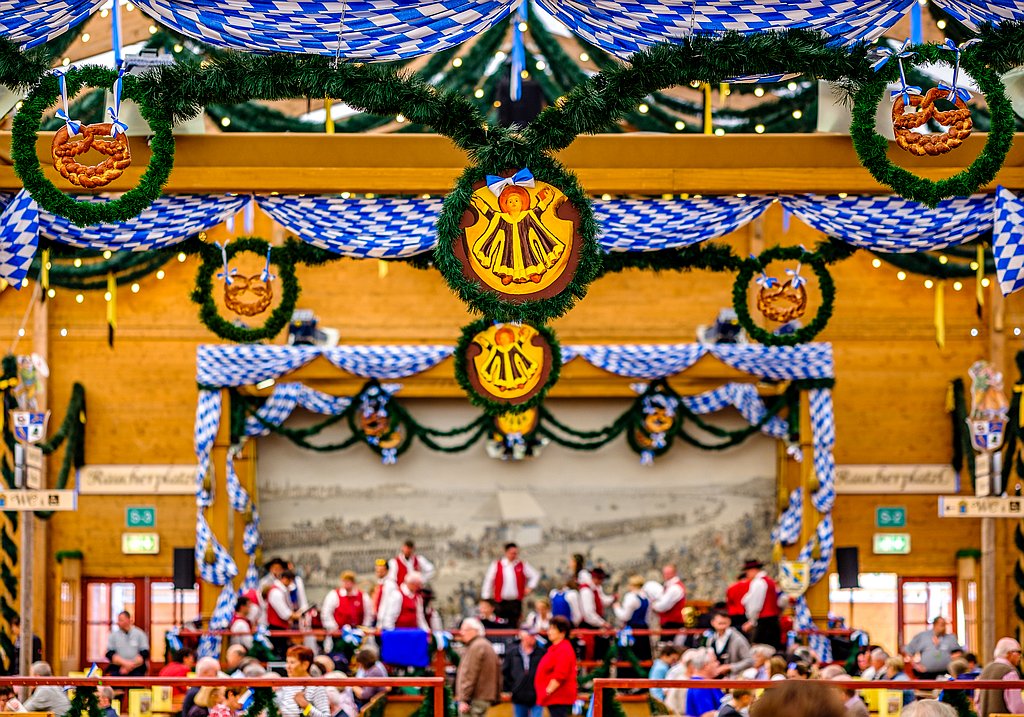 oktoberfest bierzelt 3
