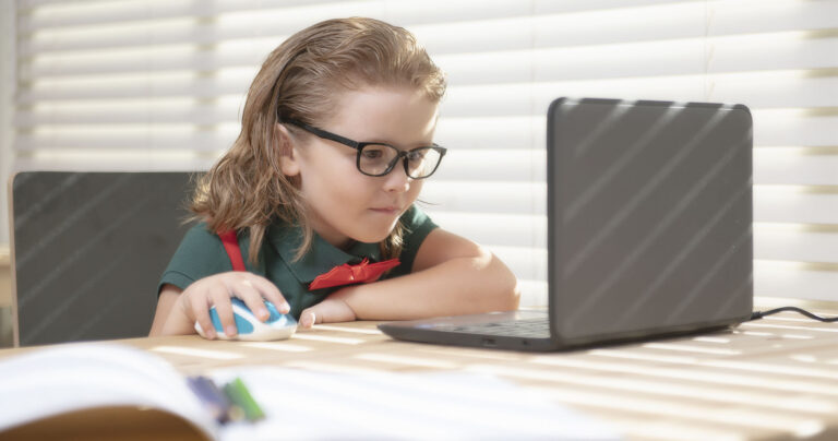 اپلیکیشن آموزش زبان آلمانی برای کودکان با بازی‌ها و ابزارهای رایگان.